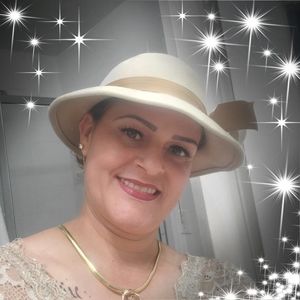 Meet your Posher, Arelis